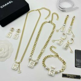 Picture of Chanel Sets _SKUChanelsuits1207096282